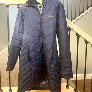 Long Women’s Columbia Omni-Fit hooded jacket